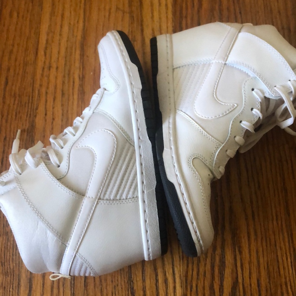 Nike size 8 like new